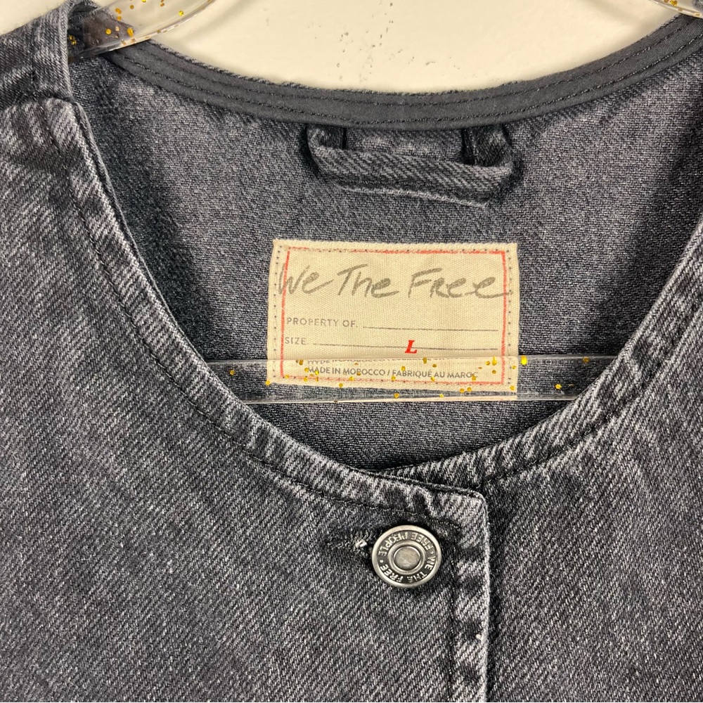 Sleeveless Black Denim Jacket - Picture 8 of 11